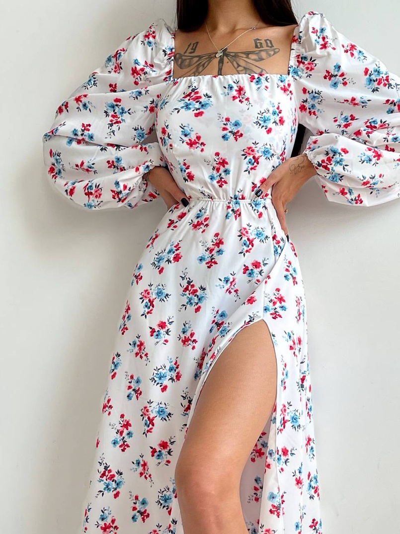 Сукня зі шнурівкою по спинці та розрізом на спідниці Сукня зі шнурівкою по спинці та розрізом на спідниці | PUSHKA SHOP