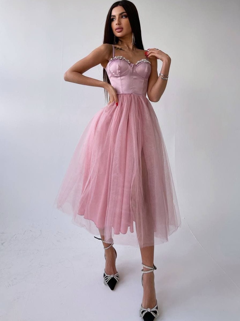 Платье-бюстье с чашечками и пышной юбкой , декорированное стразами  Платье-бюстье с чашечками и пышной юбкой , декорированное стразами  | PUSHKA SHOP