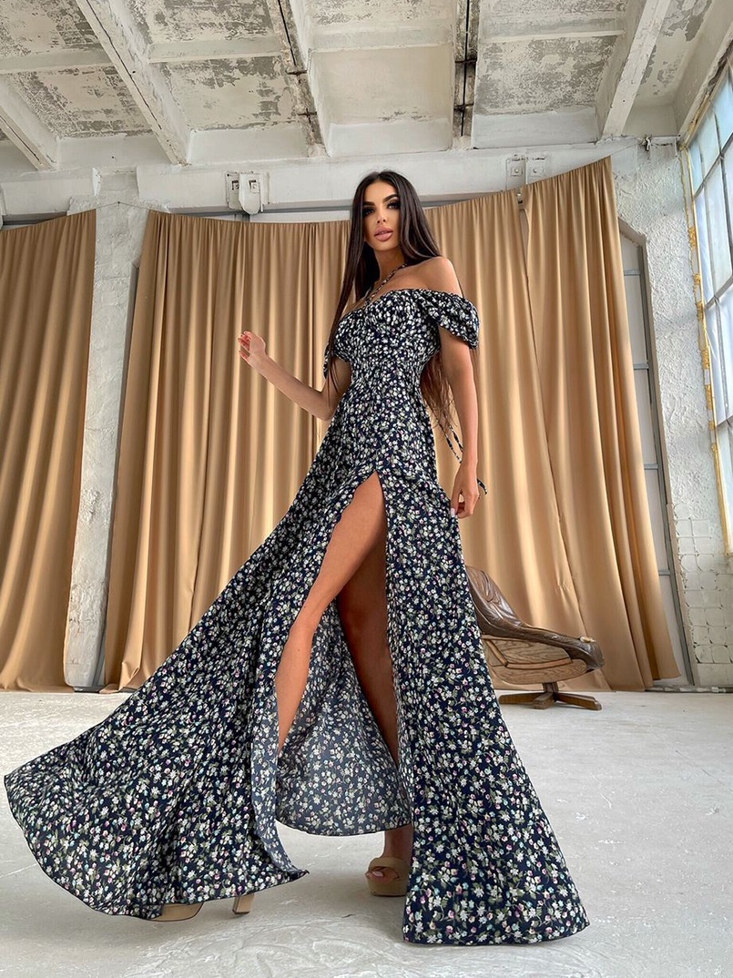 Цветочное платье макси с разрезом  Цветочное платье макси с разрезом  | PUSHKA SHOP