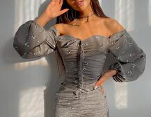 Платье со сборкой в цветочный принт Платье со сборкой в цветочный принт | PUSHKA SHOP