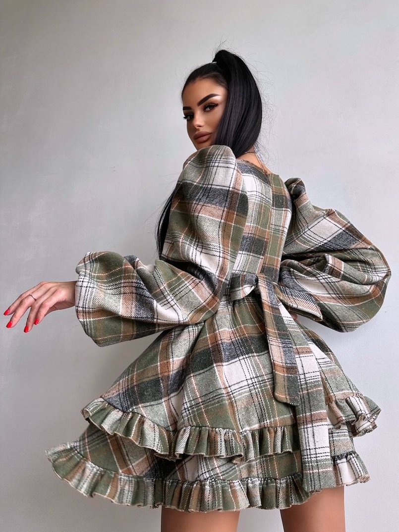 Сукня з подвійною спідницею та обʼємними рукавами у клітинку Сукня з подвійною спідницею та обʼємними рукавами у клітинку | PUSHKA SHOP