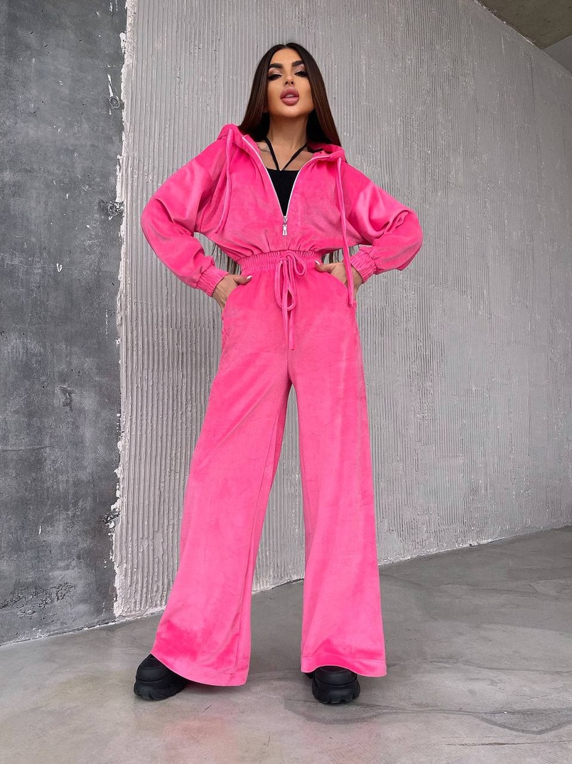 Велюровий комбінезон Велюровий комбінезон | PUSHKA SHOP