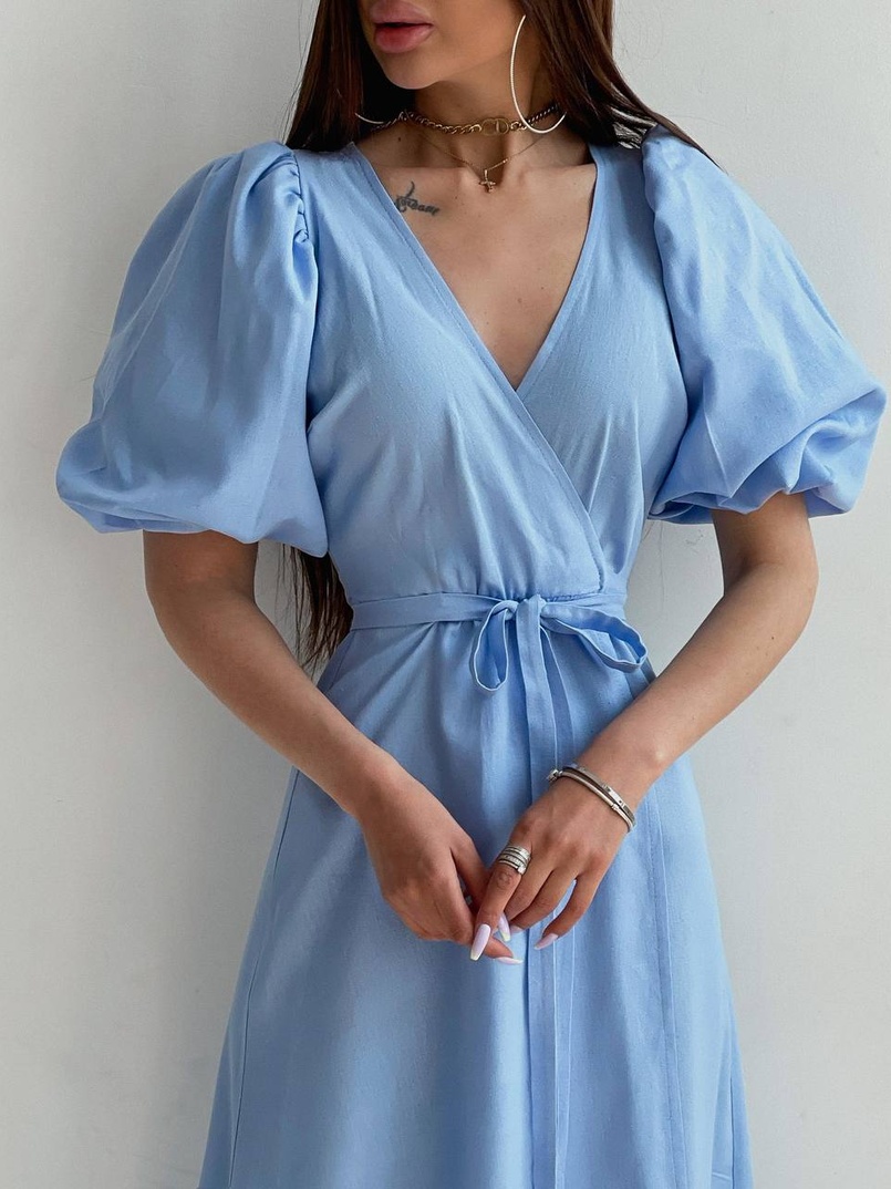 Льняное платье-миди с запахом и объемными рукавами  | PUSHKA SHOP