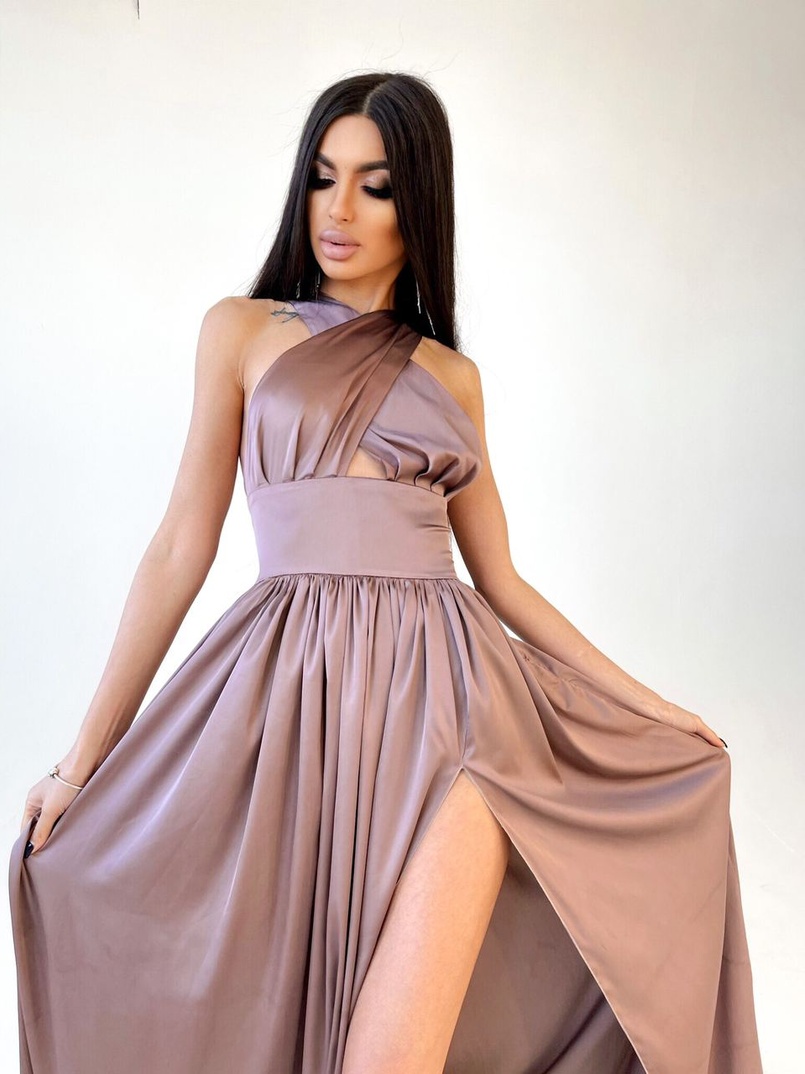 Платье макси с разрезом на юбке и верхом на завязках Платье макси с разрезом на юбке и верхом на завязках | PUSHKA SHOP