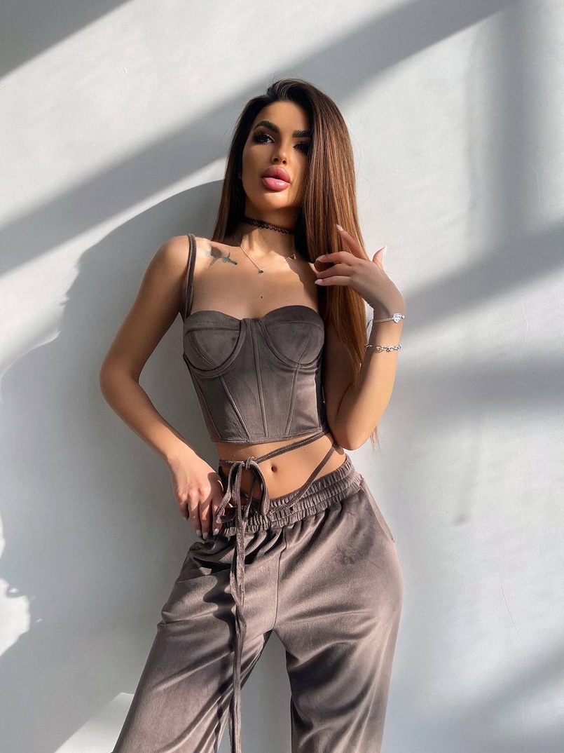 Велюровий комплект трійка: кофта + корсет з чашечками + джогери  | PUSHKA SHOP