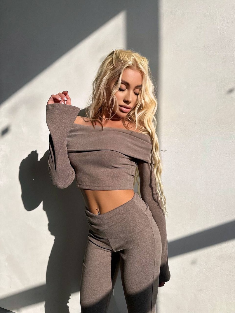 Трикотажний комплект: топ із хомутом + штани кльош | PUSHKA SHOP