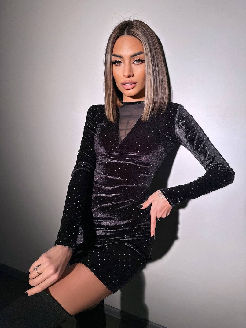 Оксамитова сукня з декором  | PUSHKA SHOP