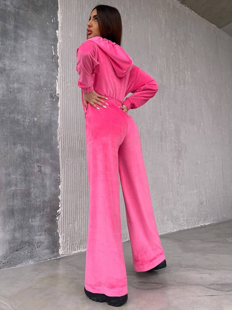 Велюровий комбінезон Велюровий комбінезон | PUSHKA SHOP