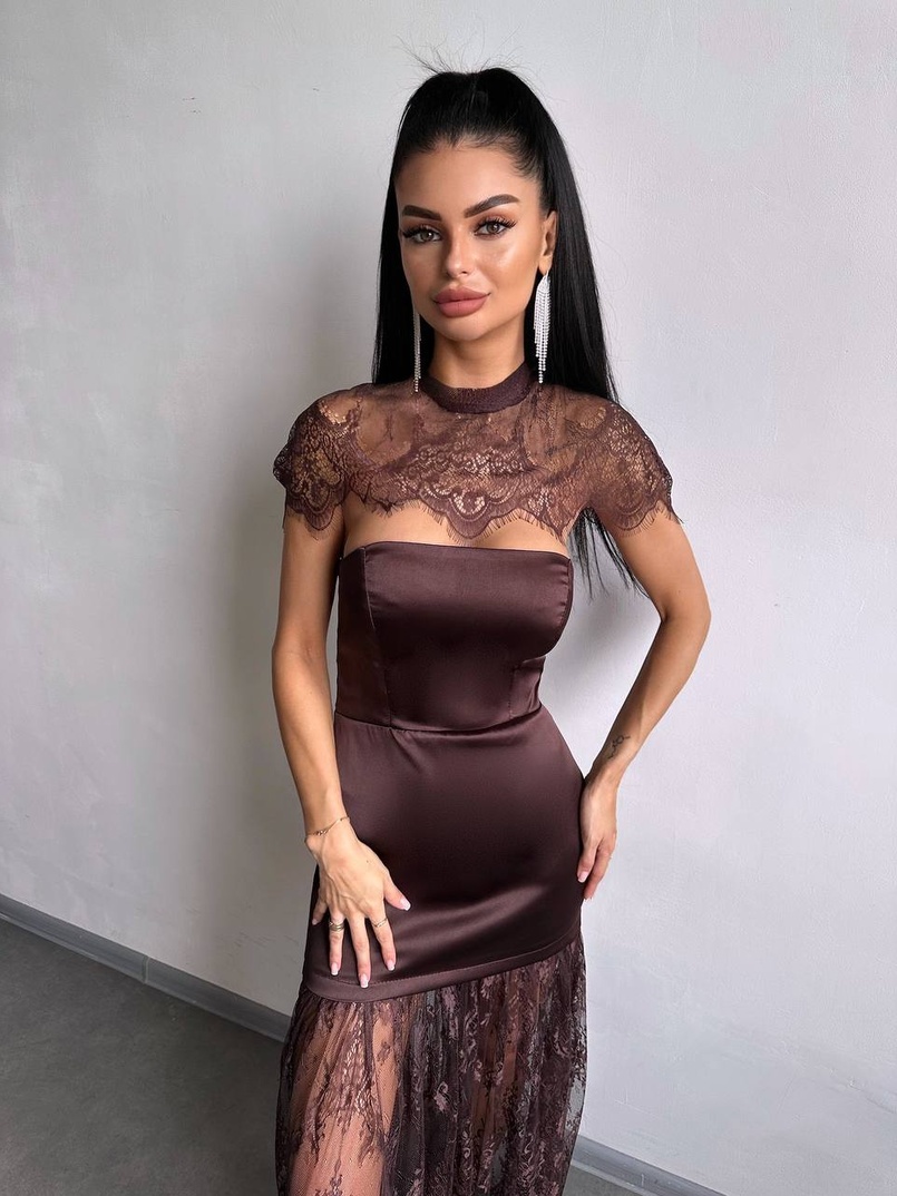 Елегантна сукня максі з мереживом Елегантна сукня максі з мереживом | PUSHKA SHOP