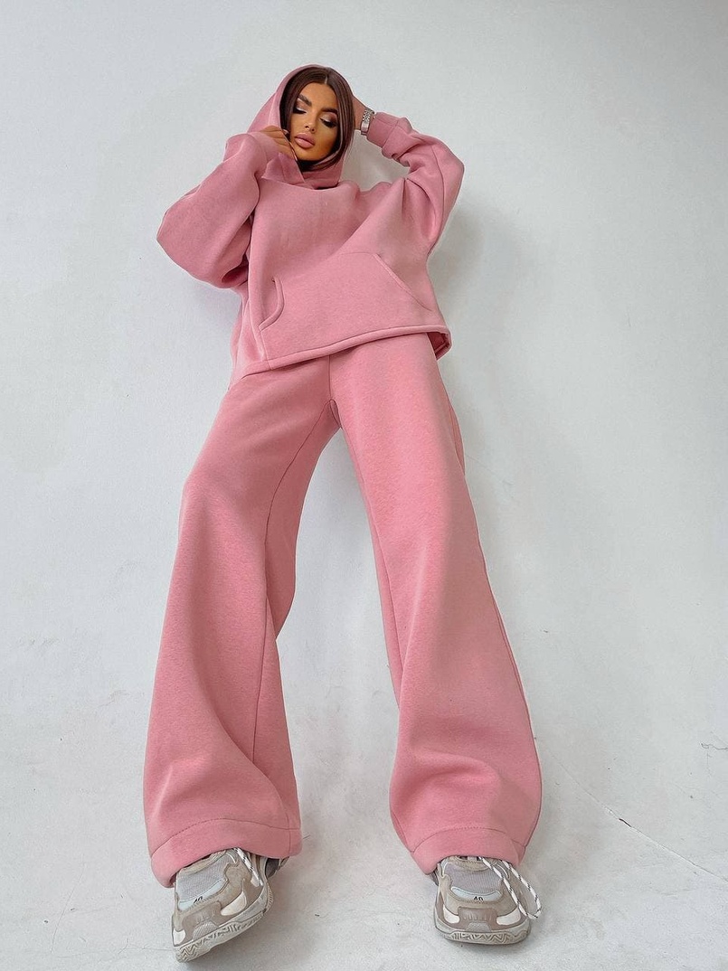 Тёплый костюм с расклешенными брюками Тёплый костюм с расклешенными брюками | PUSHKA SHOP