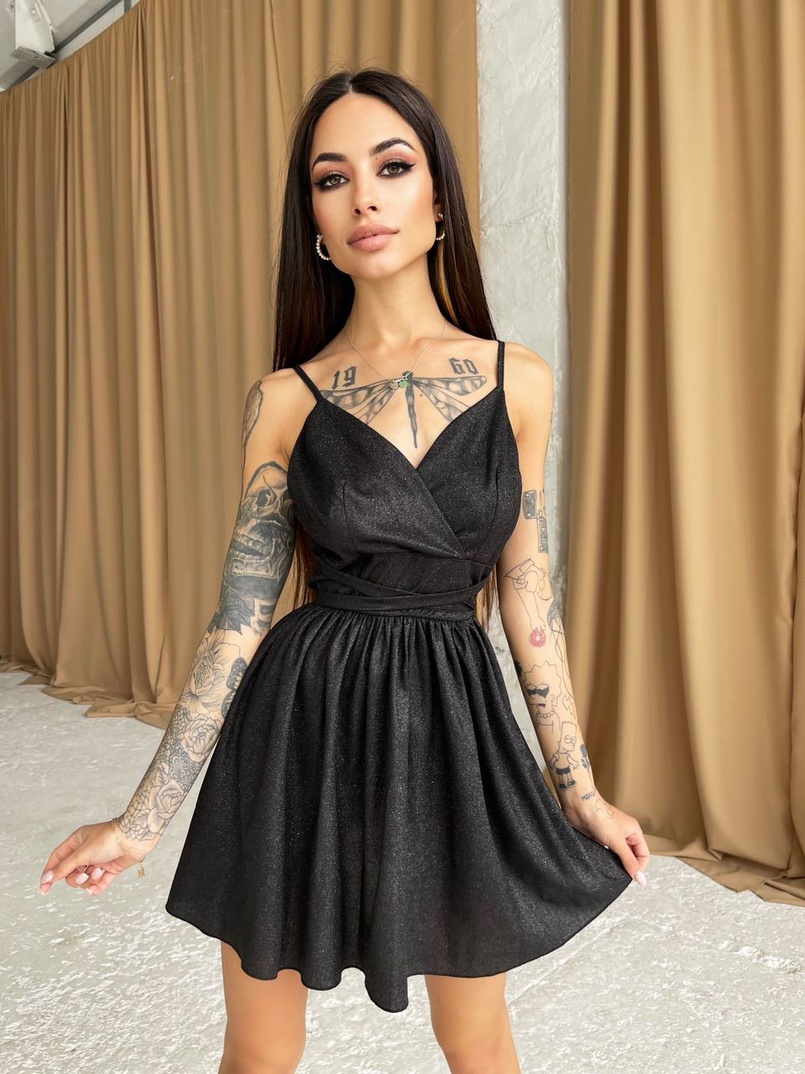 Блестящее платье с пышной юбочкой и завязками на талии  | PUSHKA SHOP