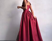 Сукня максі із чашечками та корсетним верхом Сукня максі із чашечками та корсетним верхом | PUSHKA SHOP