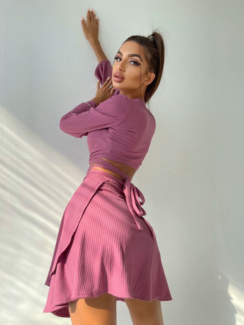 Комплект: топ с завязками на талии + юбка с запахом Комплект: топ с завязками на талии + юбка с запахом | PUSHKA SHOP