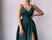 Сукня максі на тонких бретелях з розрізом на спідниці  | PUSHKA SHOP