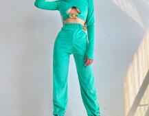 Велюровий костюм з ланцюжками: топ + джоггери Велюровий костюм з ланцюжками: топ + джоггери | PUSHKA SHOP