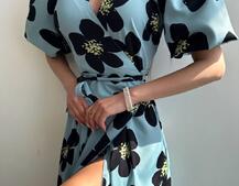 Сукня міді  із запахом та об'ємними рукавами | PUSHKA SHOP