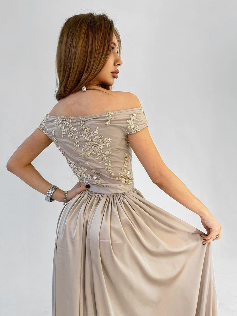 Платье-макси с кружевным верхом Платье-макси с кружевным верхом | PUSHKA SHOP