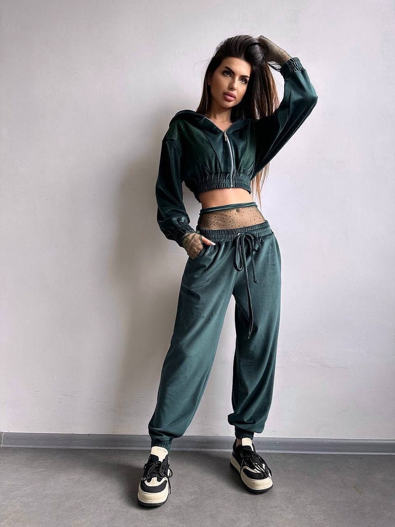 Велюровий комплект декорований стразами( бомбер+ рукавички+ штани + трусики) Велюровий комплект декорований стразами( бомбер+ рукавички+ штани + трусики) | PUSHKA SHOP