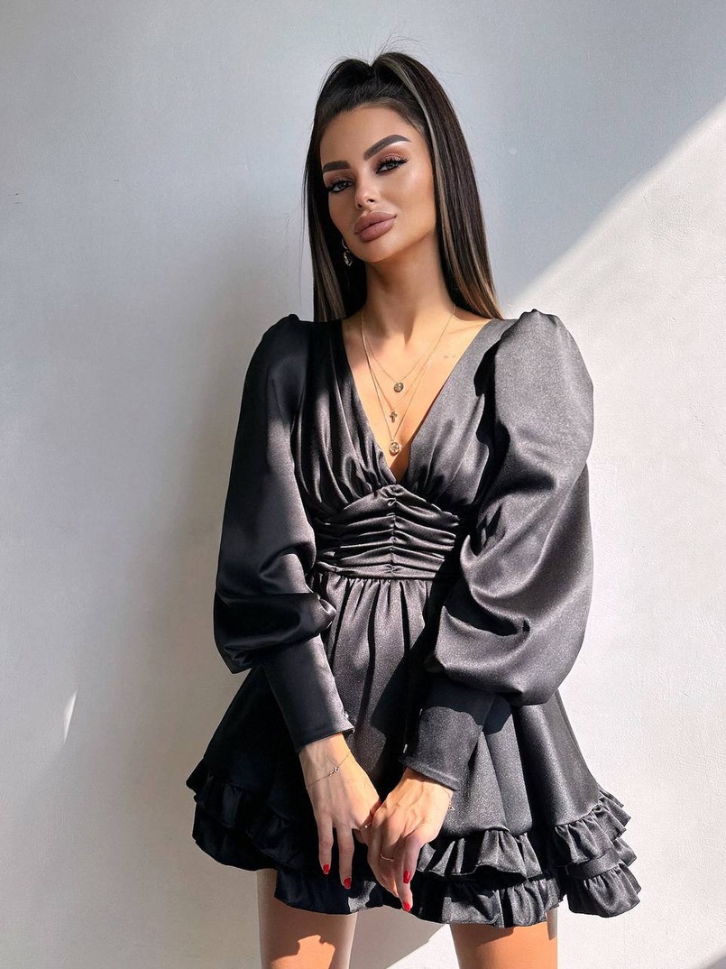 Атласна сукня з пишною подвійною спідницею та об‘ємними рукавами | PUSHKA SHOP