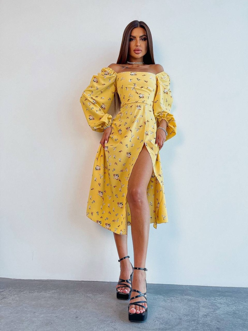 Сукня -міді зі шнурівкою на спинці та розрізом на ніжці Сукня -міді зі шнурівкою на спинці та розрізом на ніжці | PUSHKA SHOP