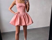 Корсетна сукня с пишною спідницею-балоном Корсетна сукня с пишною спідницею-балоном | PUSHKA SHOP