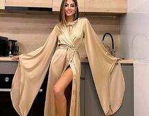 Шовковий халатик із розкльошеними рукавами Шовковий халатик із розкльошеними рукавами | PUSHKA SHOP