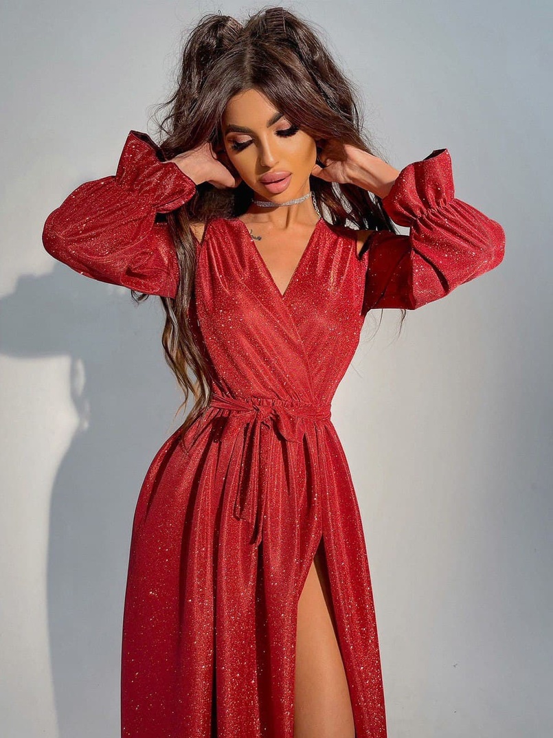 Блестящее платье макси с разрезом Блестящее платье макси с разрезом | PUSHKA SHOP