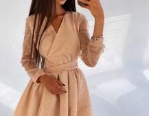 Милое платье с пышной юбочкой и запахом на груди Милое платье с пышной юбочкой и запахом на груди | PUSHKA SHOP