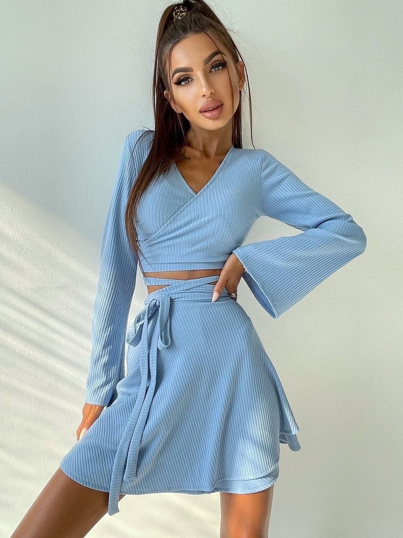 Комплект: топ с завязками на талии + юбка с запахом Комплект: топ с завязками на талии + юбка с запахом | PUSHKA SHOP