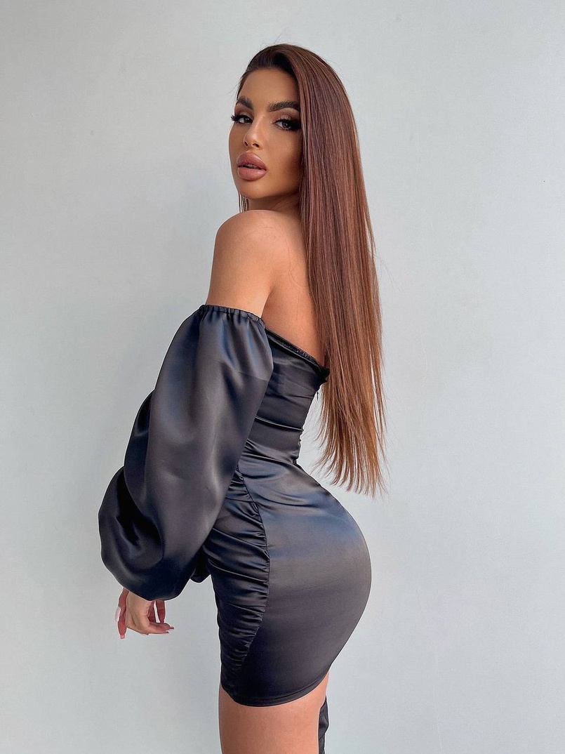 Атласна сукня з драпіруванням Атласна сукня з драпіруванням | PUSHKA SHOP