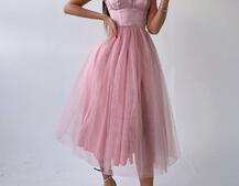 Платье-бюстье с чашечками и пышной юбкой , декорированное стразами  Платье-бюстье с чашечками и пышной юбкой , декорированное стразами  | PUSHKA SHOP