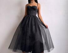 Сукня міді із чашечками з пишною спідницею Сукня міді із чашечками з пишною спідницею | PUSHKA SHOP