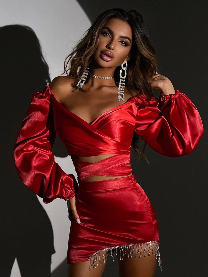 Атласний комплект, бахромою зі стразами Ручна робота, прикраса пришита Атласний комплект, бахромою зі стразами Ручна робота, прикраса пришита | PUSHKA SHOP