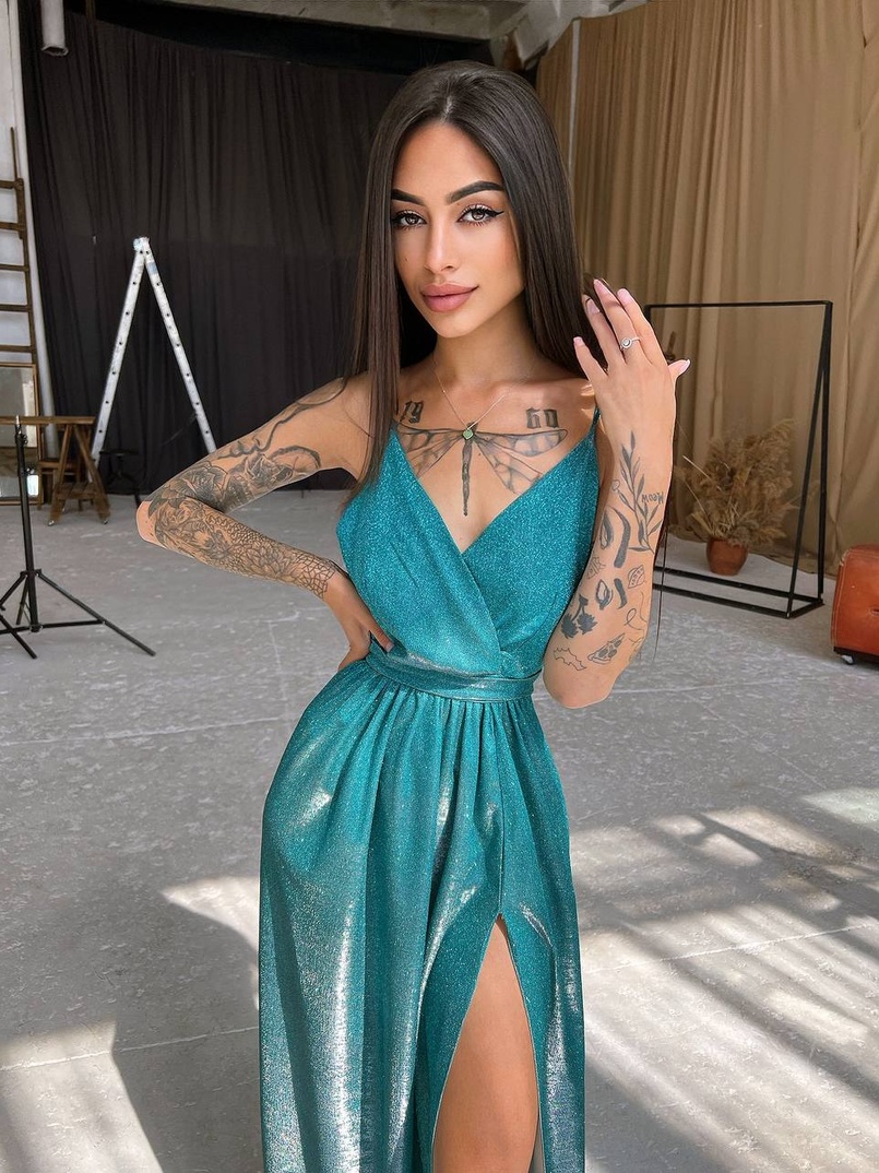 Блестящее платье-макси с разрезом   | PUSHKA SHOP