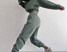 Базовый костюм на флисе с объемными капюшоном Базовый костюм на флисе с объемными капюшоном | PUSHKA SHOP