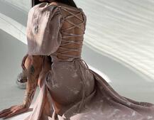 Платье миди со шнуровкой на спинке Платье миди со шнуровкой на спинке | PUSHKA SHOP