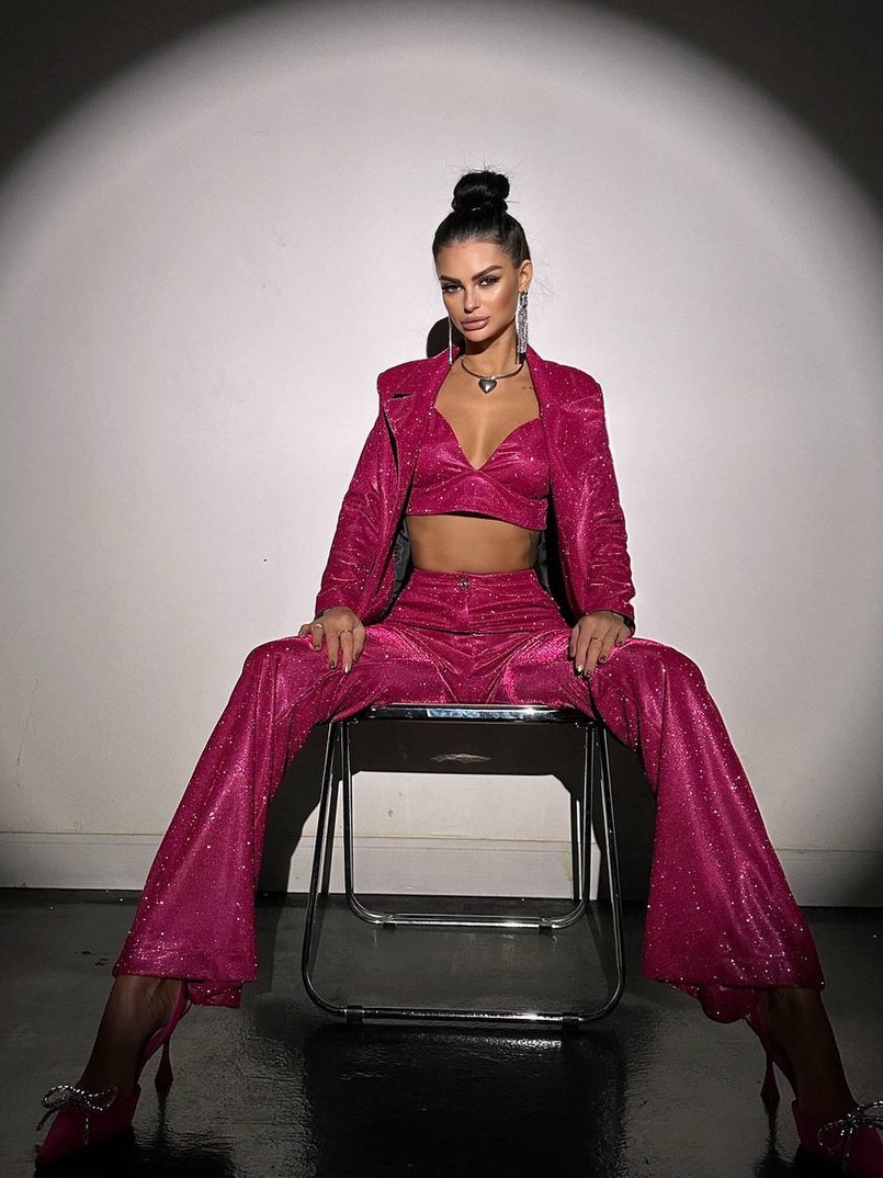 Костюм: піджак на підкладці, штани кльош+ топ з чашечками Костюм: піджак на підкладці, штани кльош+ топ з чашечками | PUSHKA SHOP