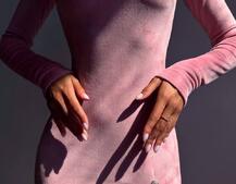 Оксамитова сукня з розрізом, декорована стразами. | PUSHKA SHOP