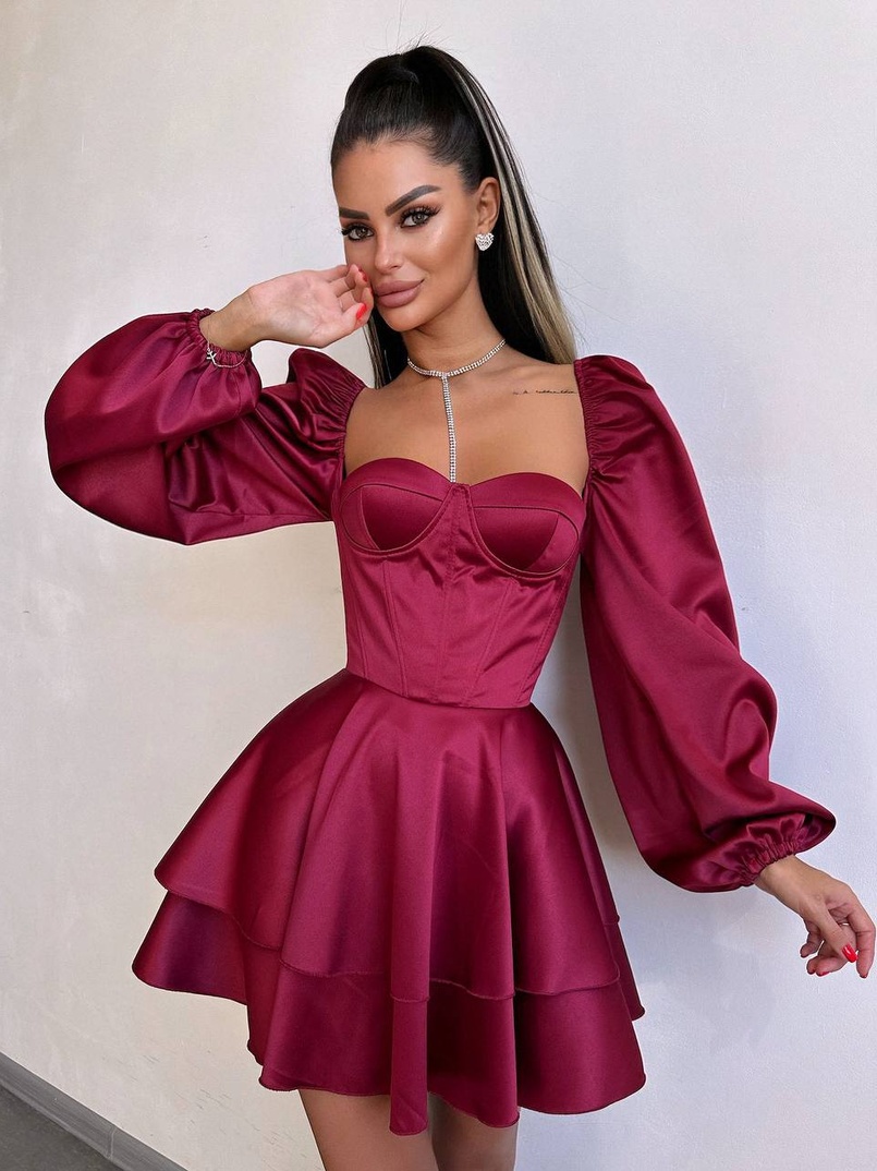 Атласна корсетна сукня бюстьє з пишною подвійною спідницею та об‘ємними рукавами Атласна корсетна сукня бюстьє з пишною подвійною спідницею та об‘ємними рукавами | PUSHKA SHOP