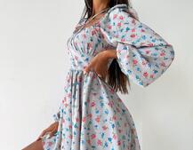 Цветочное платье с пышной юбкой и завязками на груди Цветочное платье с пышной юбкой и завязками на груди | PUSHKA SHOP