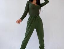 Комплект: боди с чашечками + трикотажные джоггеры Комплект: боди с чашечками + трикотажные джоггеры | PUSHKA SHOP