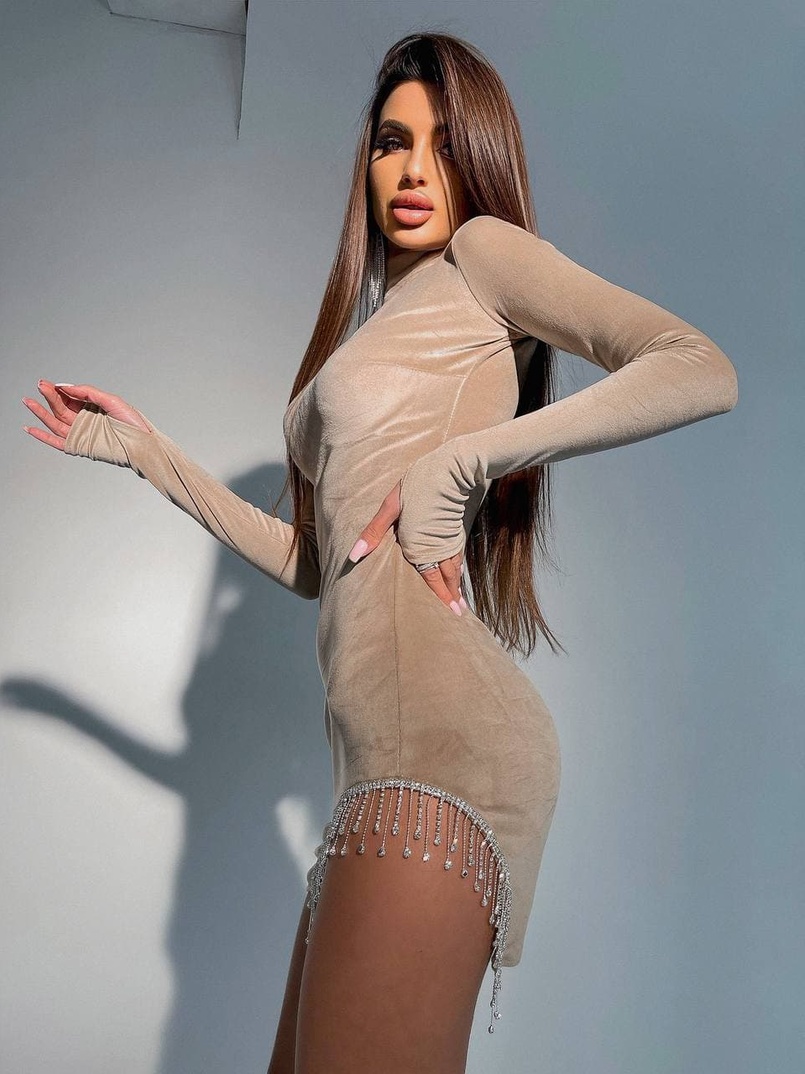 Оксамитова сукня, декорована бахромою зі страз | PUSHKA SHOP