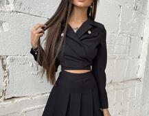 Укорочённый пиджак с завязками на талии и юбка-мини в складу Укорочённый пиджак с завязками на талии и юбка-мини в складу | PUSHKA SHOP