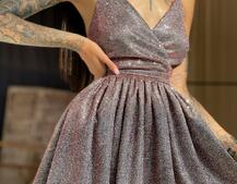 Блестящее платье с пышной юбкой и шнуровкой на спинке  | PUSHKA SHOP