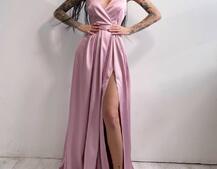 Платье макси с разрезом на юбке и запахом на груди Платье макси с разрезом на юбке и запахом на груди | PUSHKA SHOP