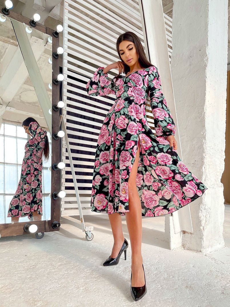 Цветочное платье-миди с разрезом Цветочное платье-миди с разрезом | PUSHKA SHOP