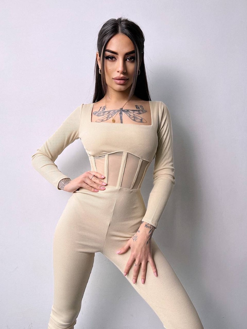 Облягаючий трикотажний комбінезон з елементами корсету Облягаючий трикотажний комбінезон з елементами корсету | PUSHKA SHOP