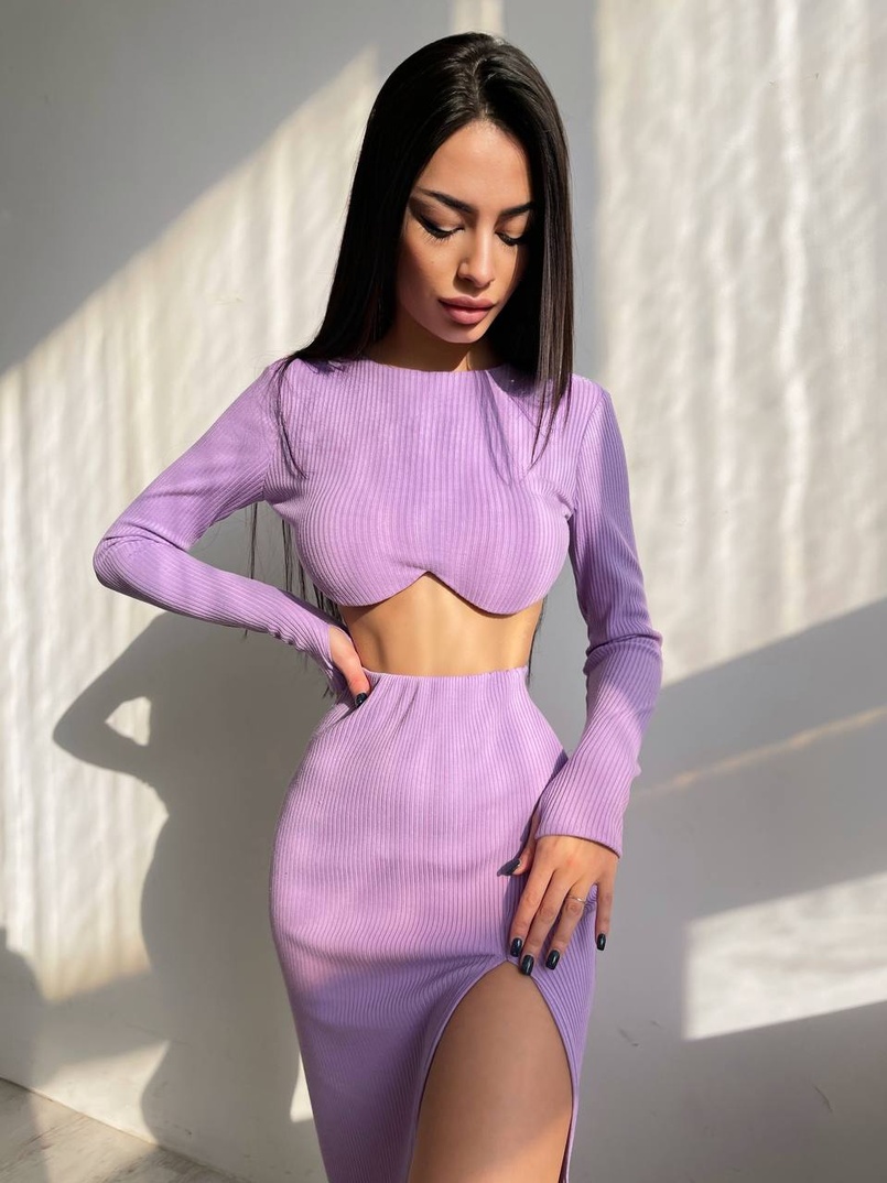 Трикотажный комплект: топ с чашечками push up + юбка миди с разрезом Трикотажный комплект: топ с чашечками push up + юбка миди с разрезом | PUSHKA SHOP