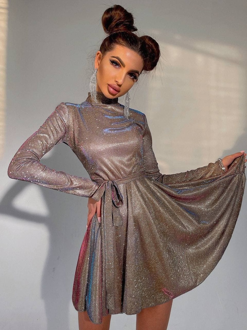 Блискуча сукня з розкльошеною спідницею та високим коміром | PUSHKA SHOP