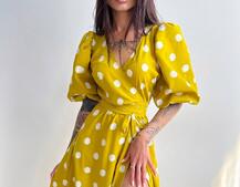 Платье миди в горох с запахом и объемными рукавами Платье миди в горох с запахом и объемными рукавами | PUSHKA SHOP